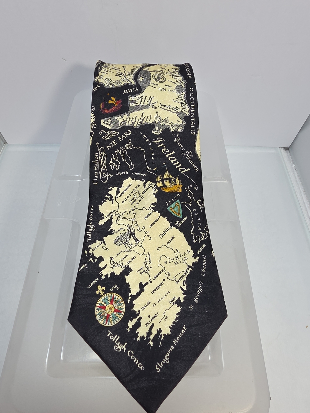 Museum Artifacts Ireland Map Silk Tie 59"